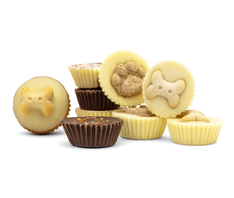 Ruffingtons Canine Cupcakes 9 pack, baked dog treats with bone and paw toppers.